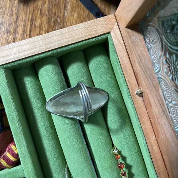 Adjustable gem ring - Picture 3 of 4